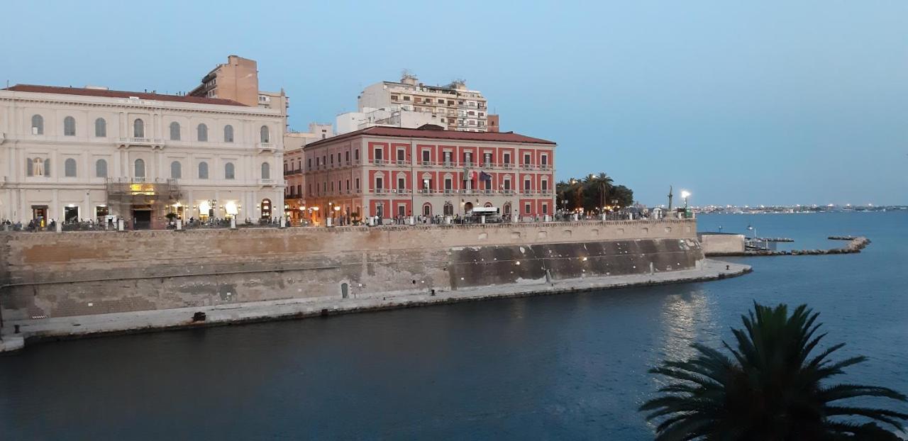 Berardi House Lägenhet Taranto Exteriör bild